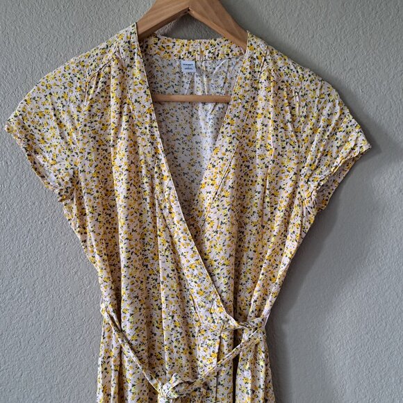 🩵Old Navy Floral Yellow and White Wrap Dress Size Small - Picture 4 of 8
